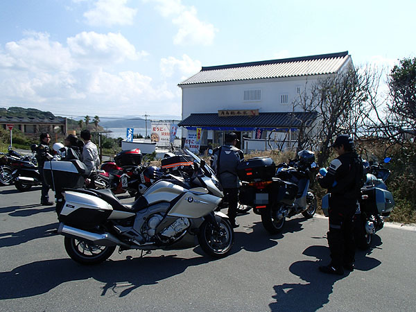 しおかぜの里角島